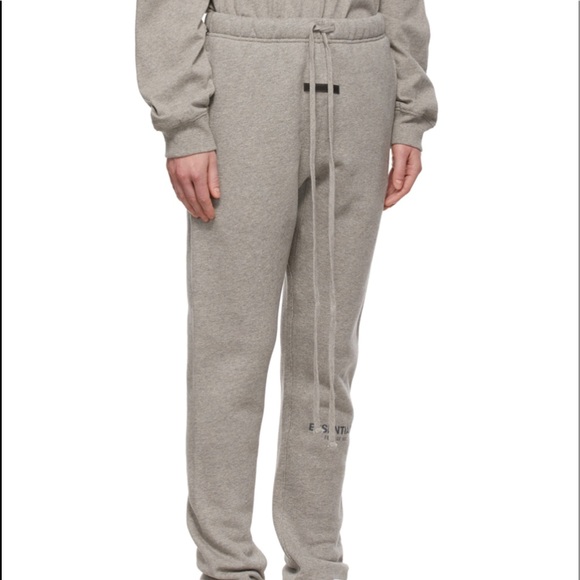 ✅ NWT UNISEX Fear of God Essentials Grey Dark Heather Oat joggers pants - Picture 2 of 6